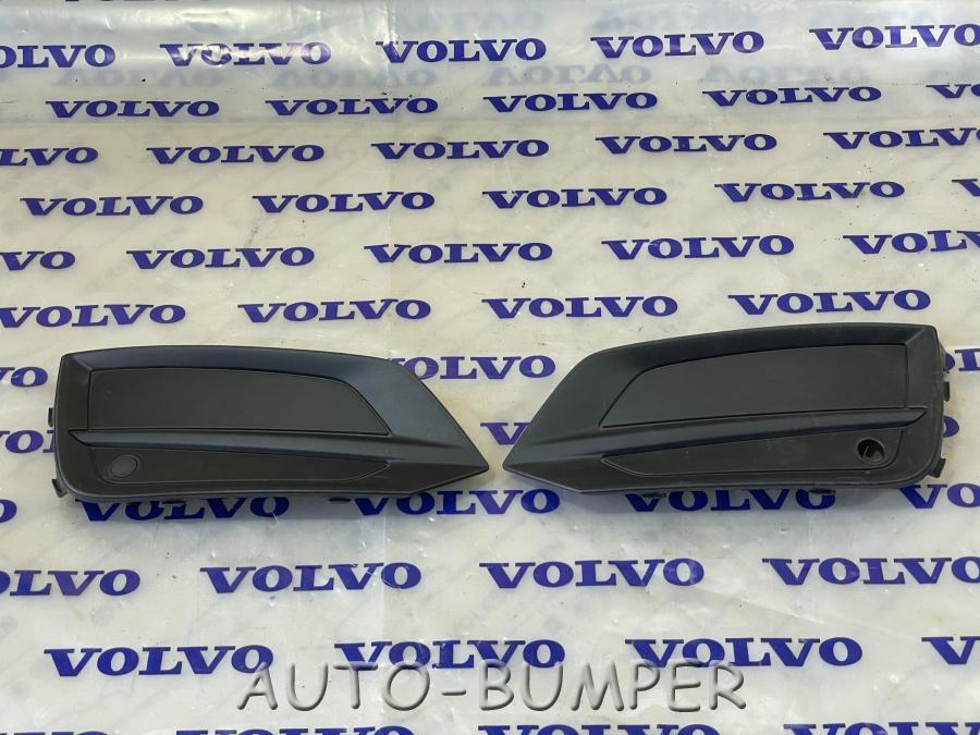 Volvo XC60 2017- Заглушка ПТФ правая 31425188